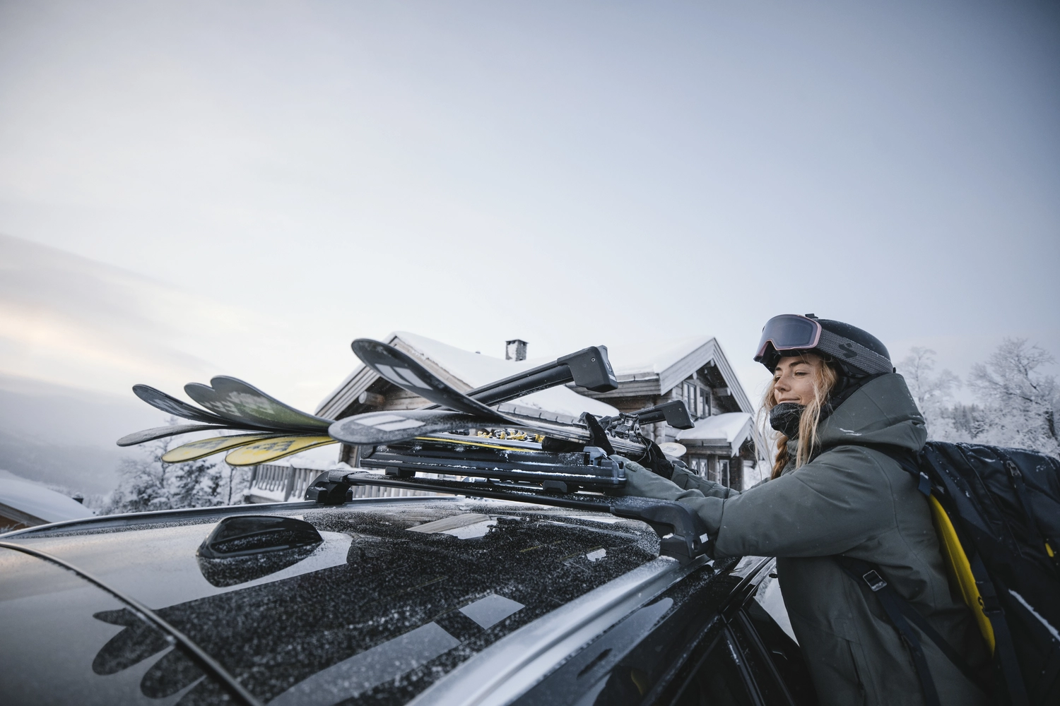 thule-snowpack-m Thule Snowpack ski's snowboard dakdragers huren sneeuwvakantie wintervakantie wintersport goedkoop